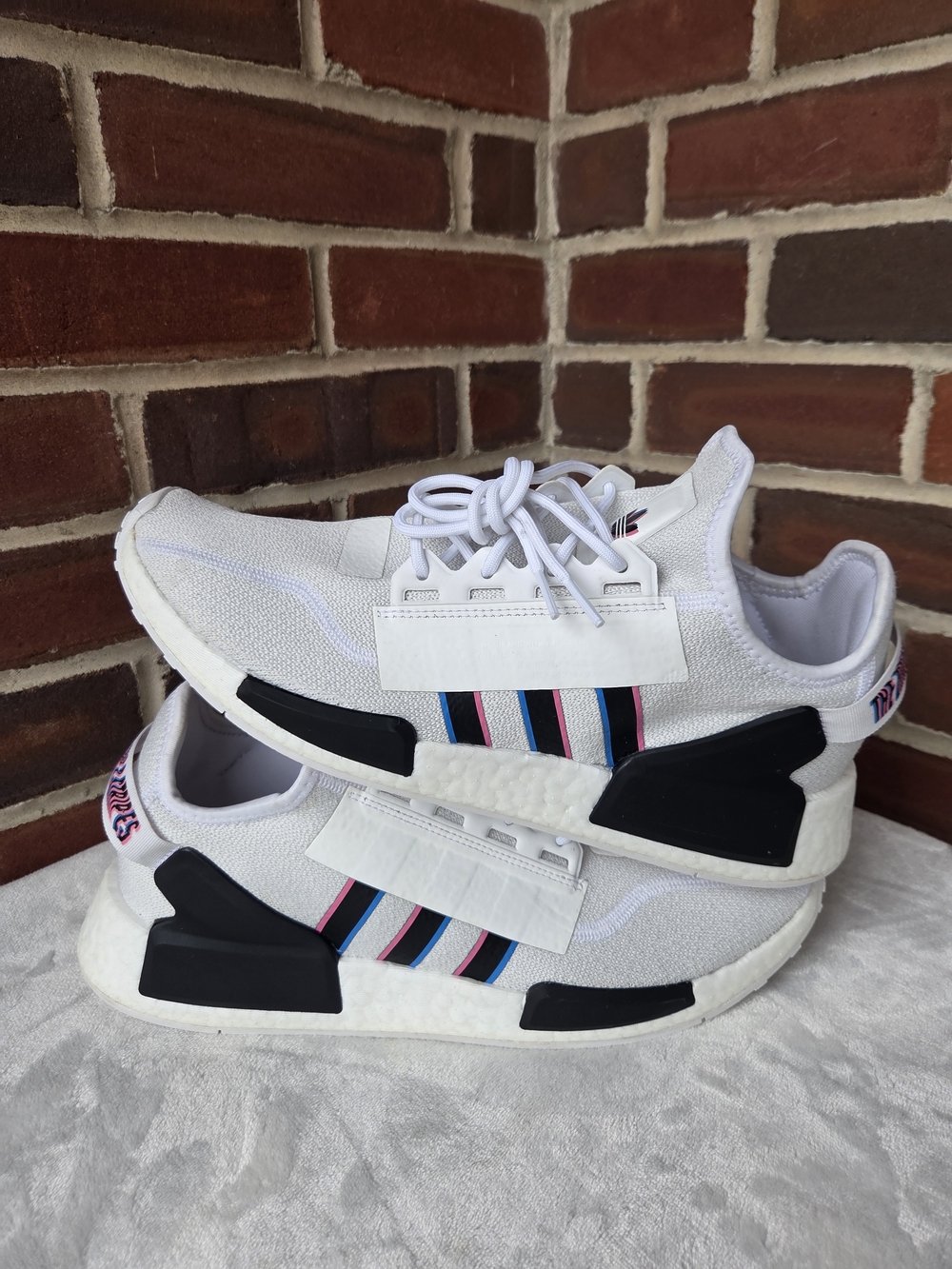 Adidas Originals NMD R1 Parley GV7601 Boost Sneakers Men's Size 11.5 White